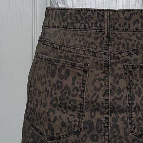 MUDD Mini Skirt size 3 Stretch Denim Cut Off Leopard Print Brown Tan Y2K 2000's - Picture 14 of 16